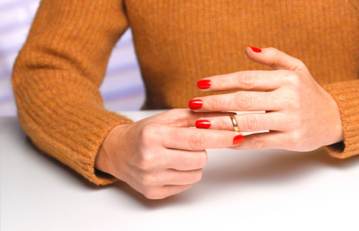 Husband defended for divorcing wife over event that took place 20 years ago
