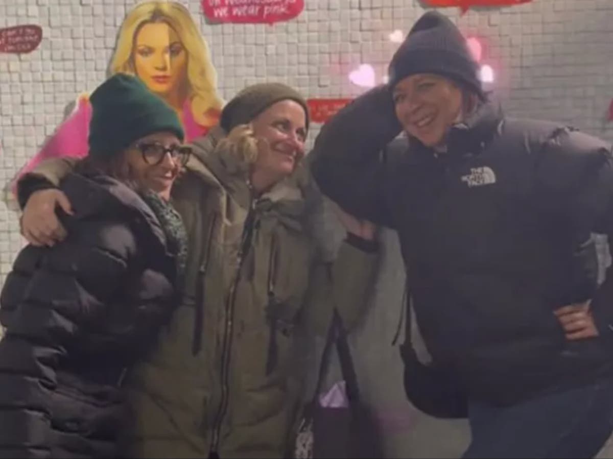 Tina Fey, Maya Rudolph and Amy Poehler reunite to watch ‘Mean Girls’