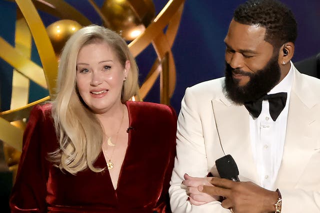 <p>Christina Applegate and host Anthony Anderson speak onstage during the 75th Primetime Emmy Awards at Peacock Theater on 15 January 2024 in Los Angeles, California.</p>