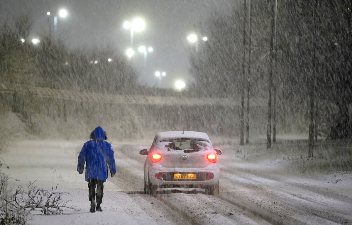 UK weather forecast: Met Office issues snow and ice warnings as temperatures drop below freezing