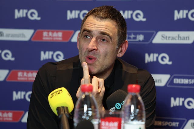 <p>Ronnie O’Sullivan directed a rude gesture at Ali Carter during his press conference</p>