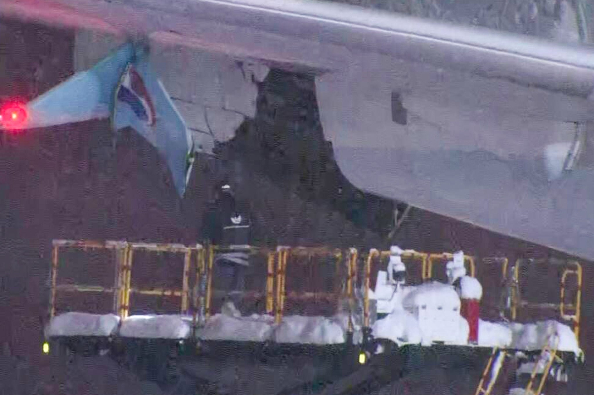 A Korean Air Lines plane clipped a Cathay Pacific Airways aircraft at New Chitose Airport