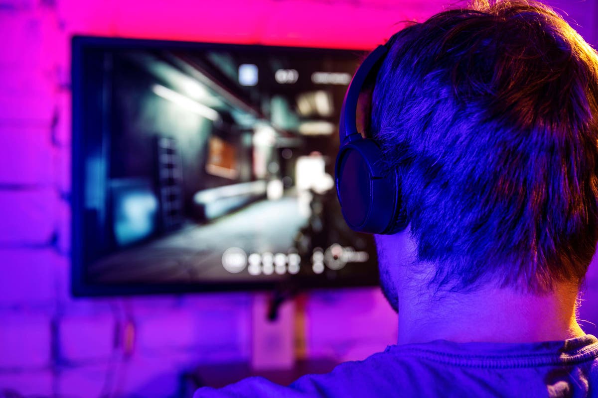 Video gamers risk irreversible hearing loss and tinnitus – study