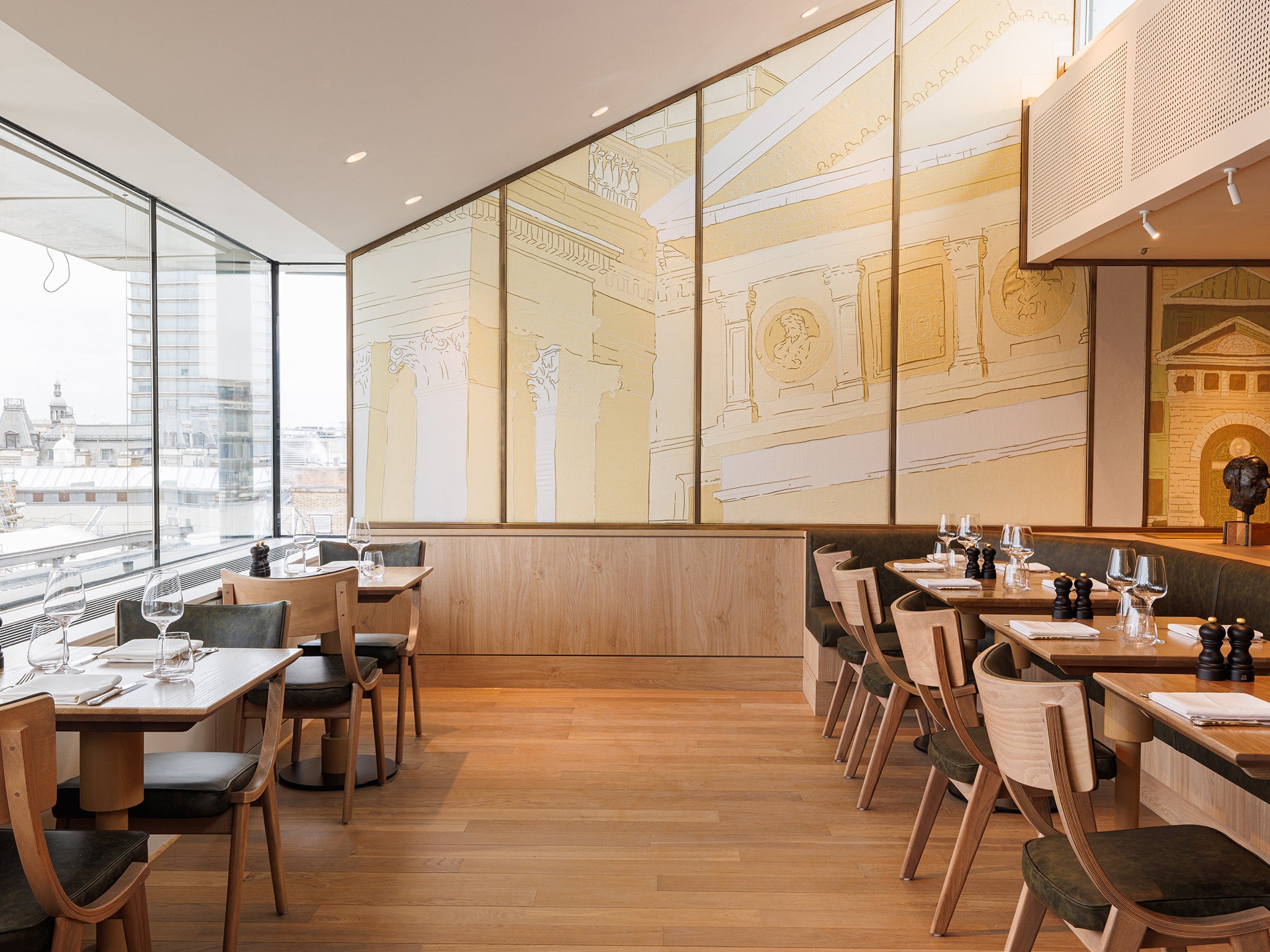 <p>The new Portrait restaurant by Richard Corrigan in the National Portrait Gallery</p>
