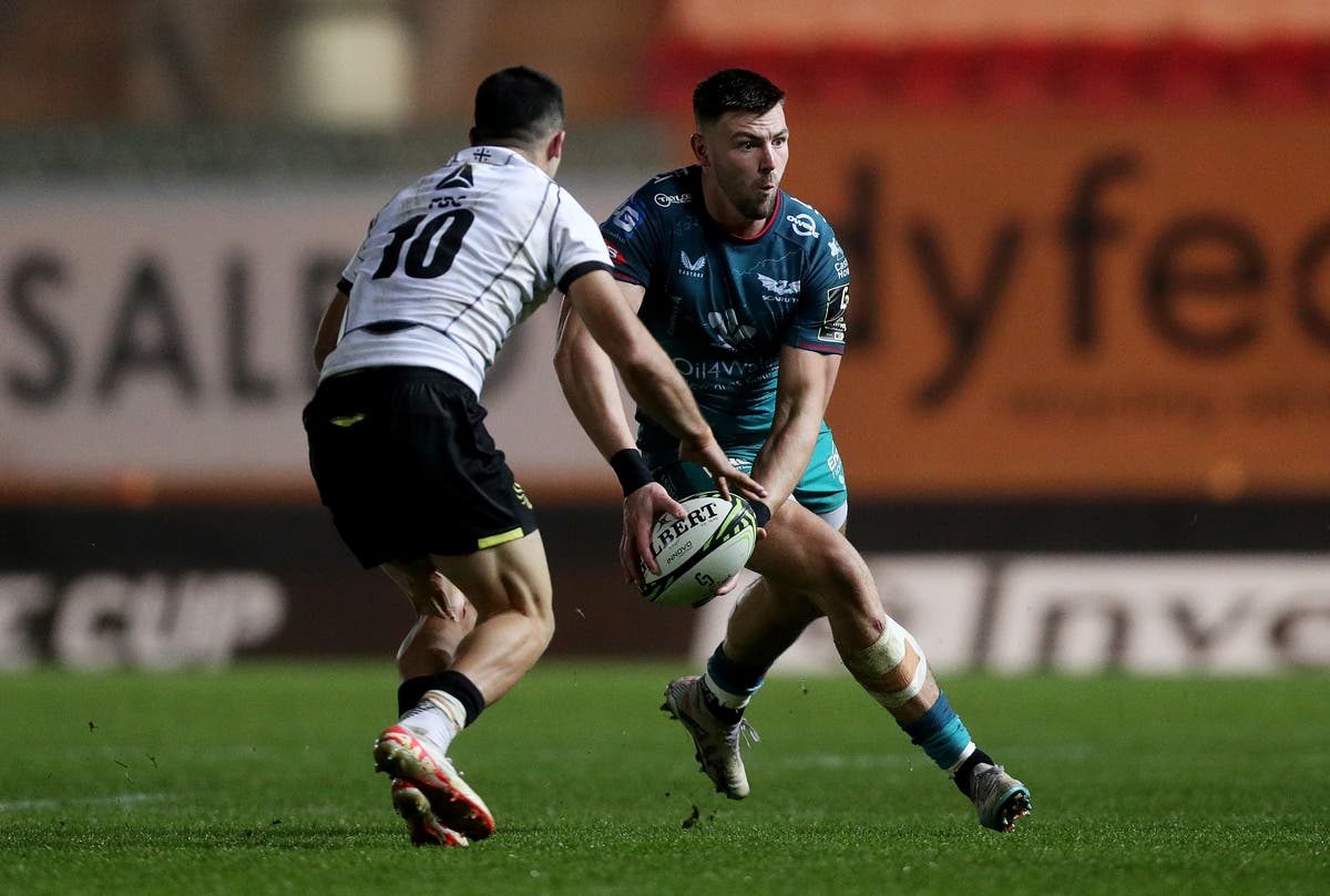 Scarlets centre Johnny Williams given six-week ban for red-card challenge