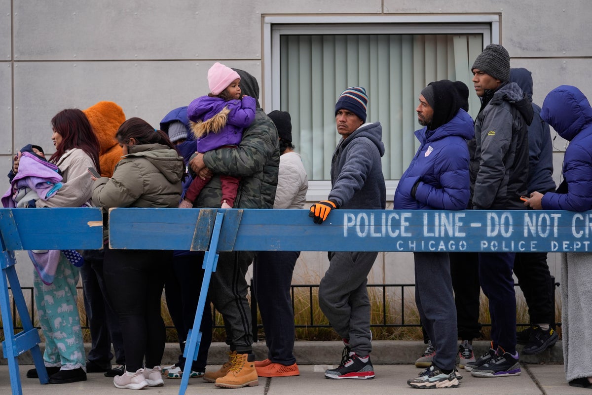 Trump’s first major deportation operation will hit Chicago, says report ...