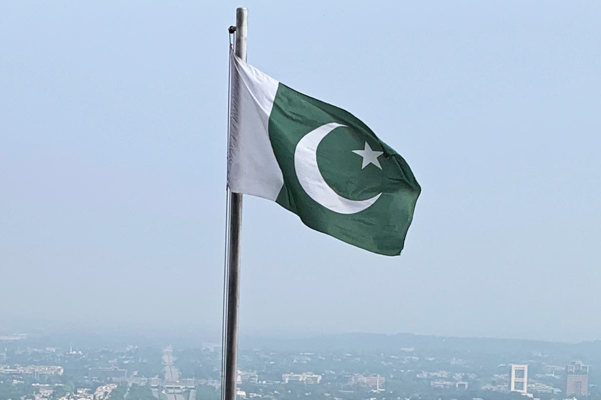 Pakistan launches retaliatory airstrikes on Iran after Tehran attack, killing at least 7 people Pakistan launches retaliatory airstrikes on Iran after Tehran attack, killing at least 7 people