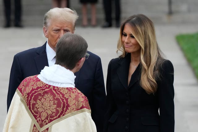 MELANIA TRUMP-MADRE-FUNERAL