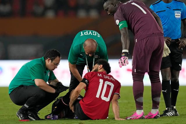 <p>Egypt's Mohamed Salah receives medical treatment</p>