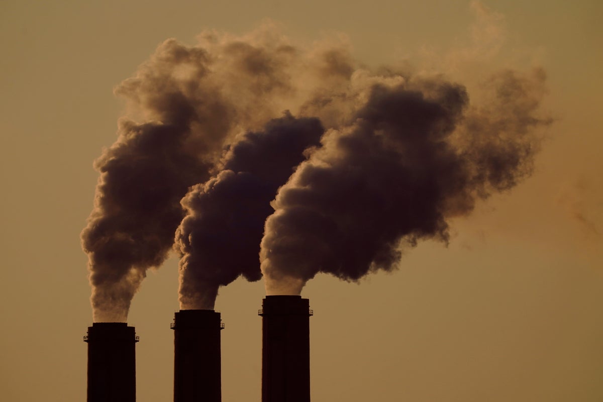 CO2 building up faster than needed to hit 1.5C target, says Met Office