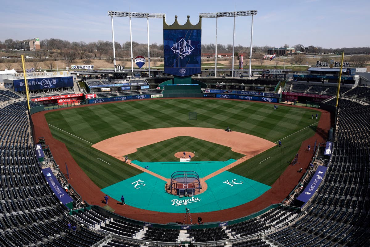 A county official vetoes a stadium tax for an April ballot, affecting Kansas City Chiefs and Royals A county official vetoes a stadium tax for an April ballot, affecting Kansas City Chiefs and Royals