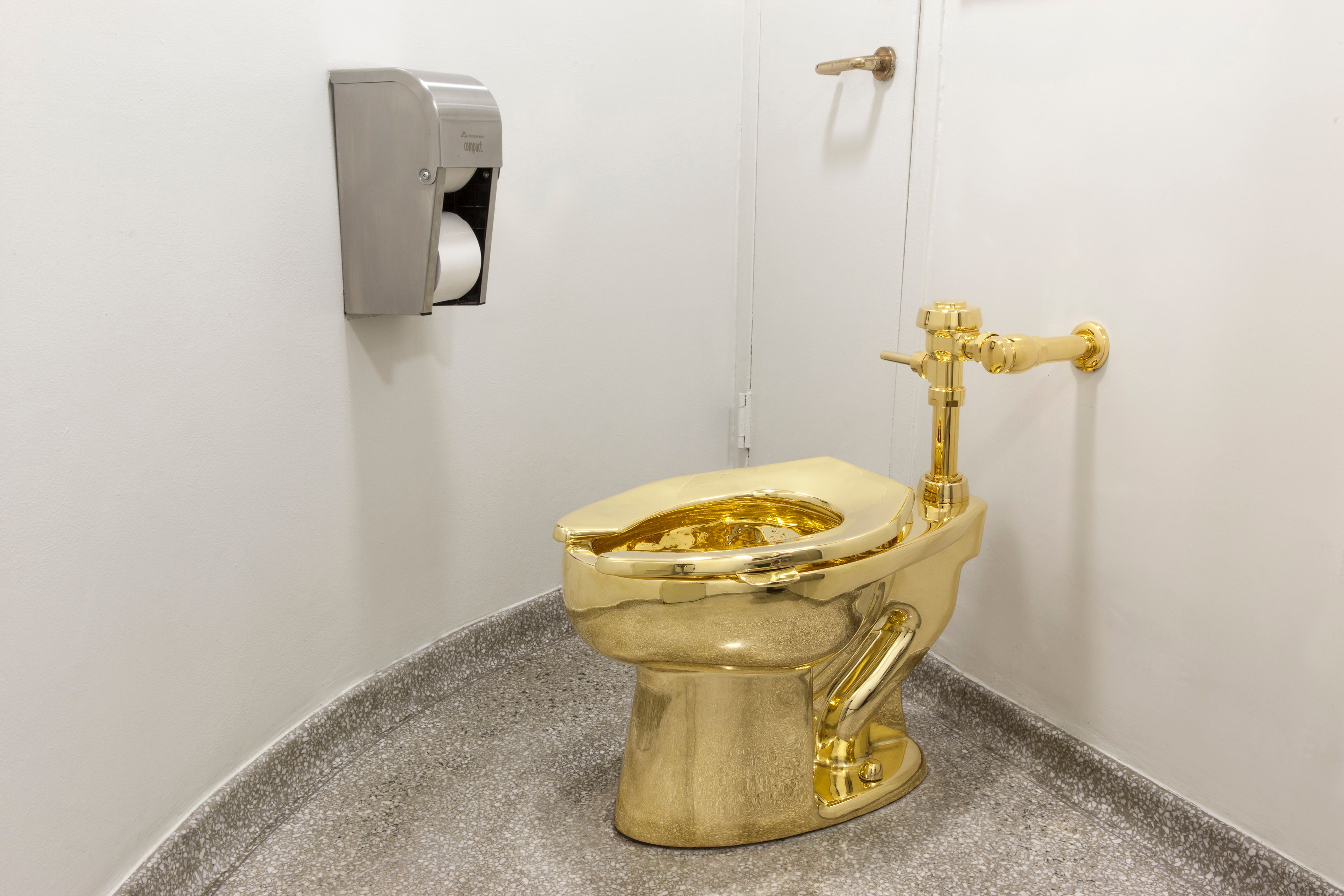 The fully functioning toilet, titled ‘America’, was created by Italian artist Maurizio Cattelan and housed in the Oxfordshire country house where Winston Churchill was born