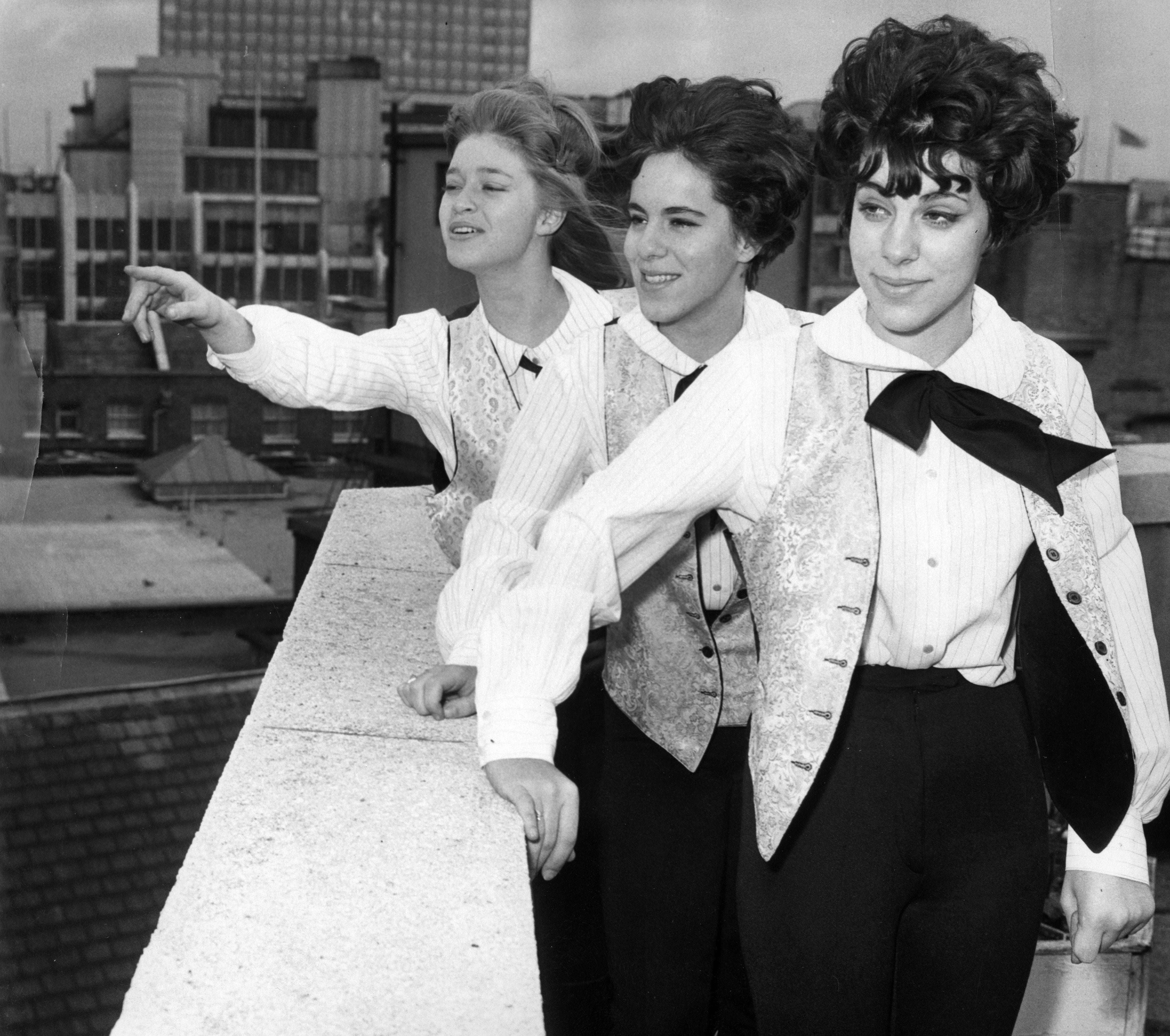 Mary Weiss, Mary Ann Gonser and Margie Gonser in 1964