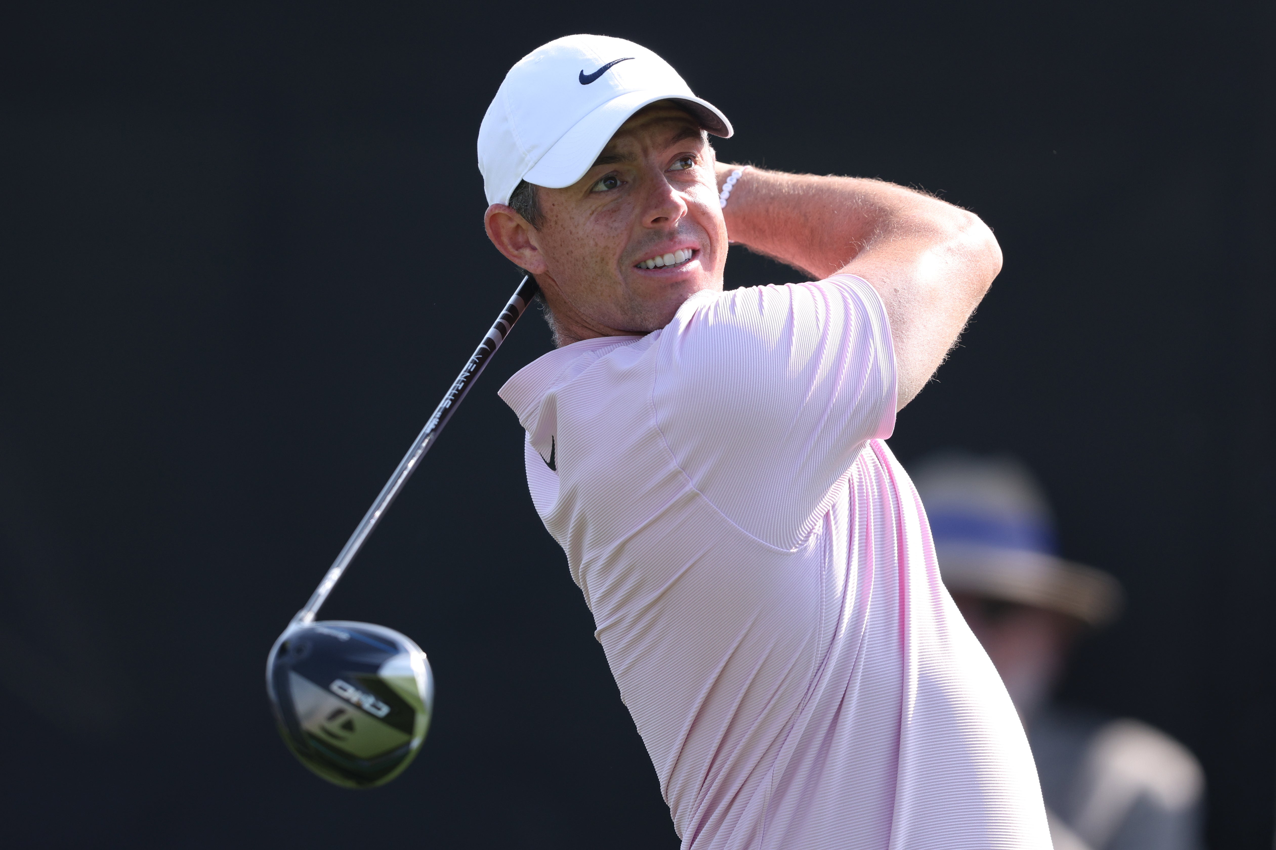 Defending champion Rory McIlroy carded seven birdies