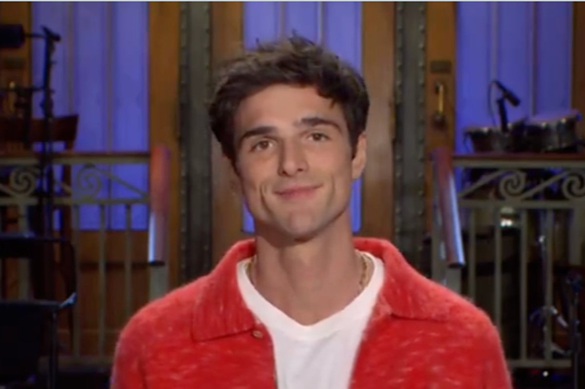 Jacob Elordi mocked for his role in The Kissing Booth during Saturday Night Live hosting debut