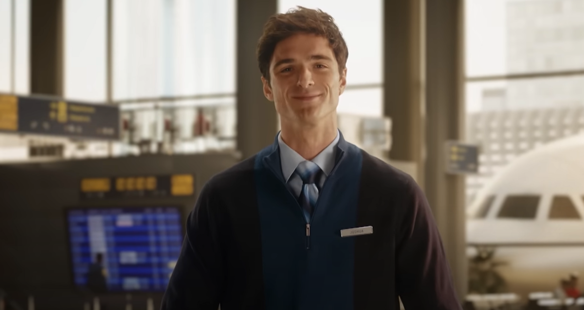 Jacob Elordi mocks Alaska Airlines’ mid-air blowout on SNL