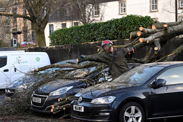Storm Jocelyn to bring 80mph winds after Isha wreaks havoc across UK ...