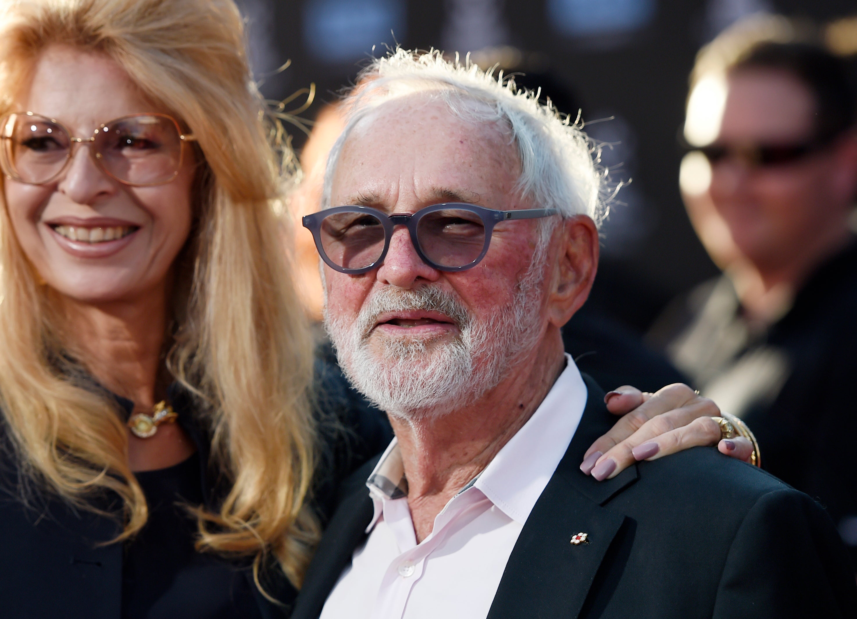 Norman Jewison with his wife Lynne St. David in 2017