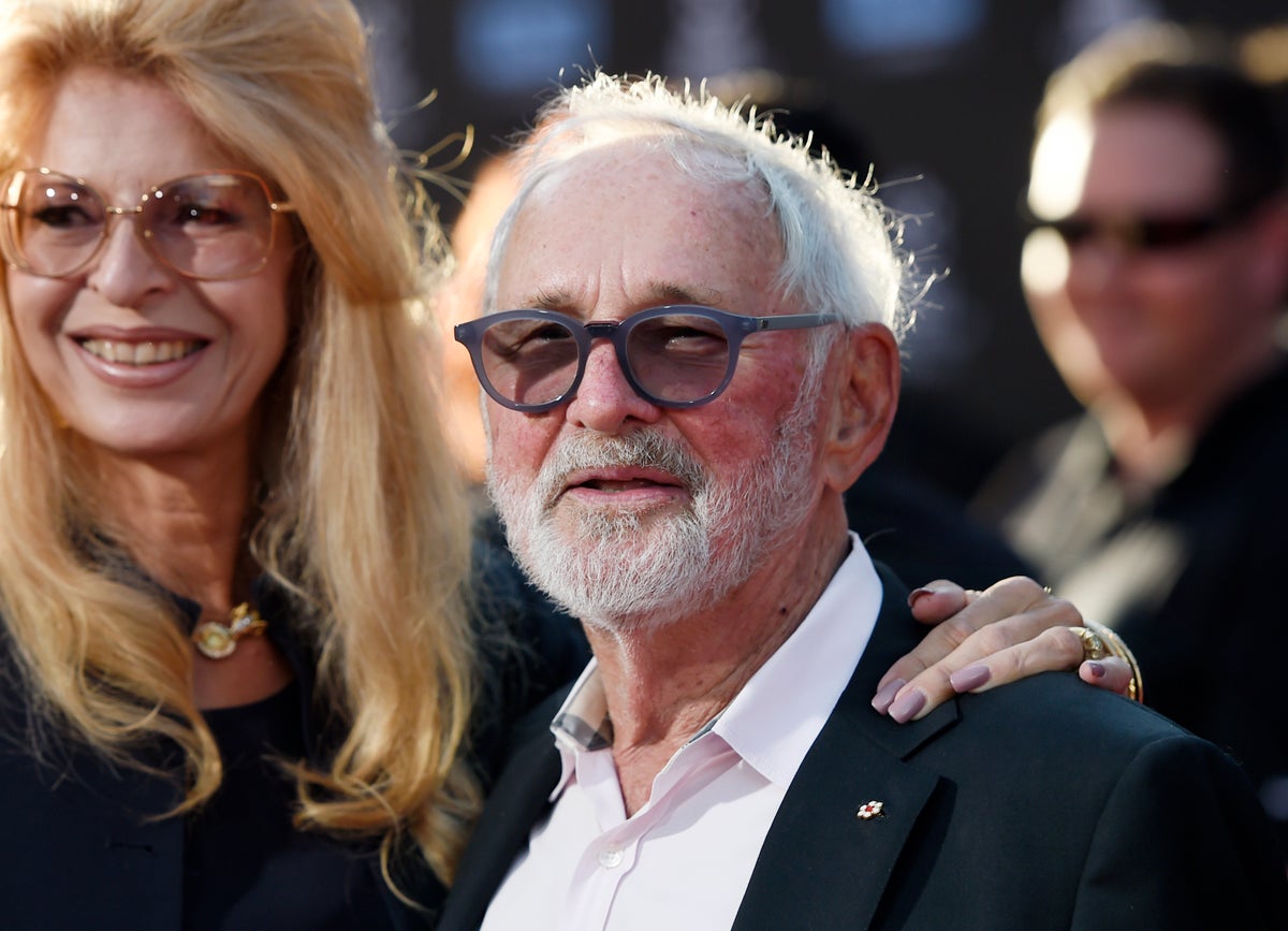 Norman Jewison, acclaimed director of 'In the Heat of the Night’ and 'Moonstruck,' dead at 97