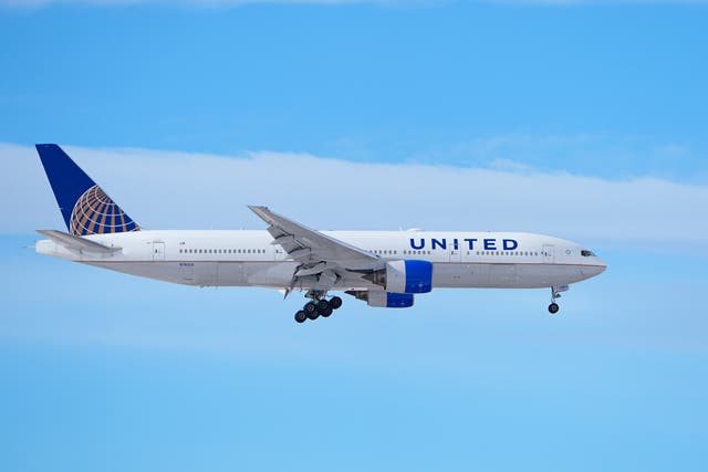 <p>United Airlines flight diverted to Chicago following reported bomb scare</p>