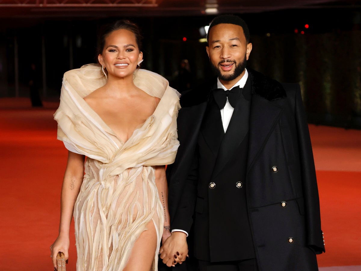 Chrissy Teigen recalls being terrified credit card would decline on one of her first dates with John Legend