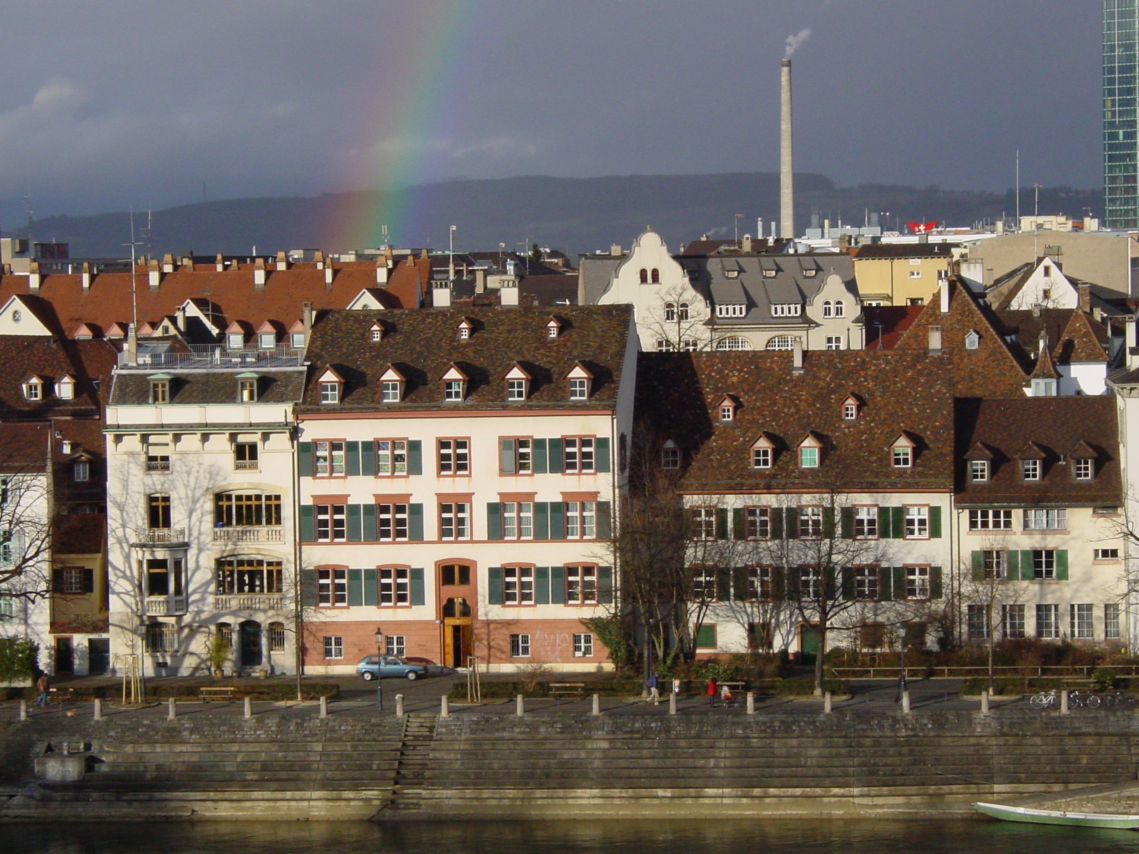 Rainbow vision: Panorama from the viewing platform above the Rhine in Basel