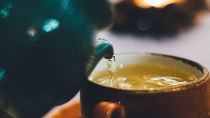 <p>Drinking three cups of green tea a day can reduce risk of dementia, doctor says.</p>