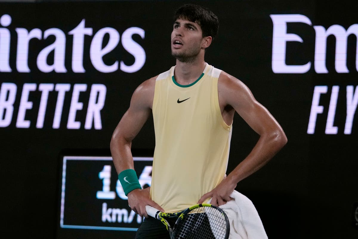 Carlos Alcaraz&rsquo;s Australian Open bid ends in defeat to Alexander Zverev
