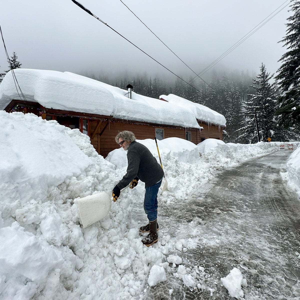 Residents of Alaska's capital dig out after snowfall for January