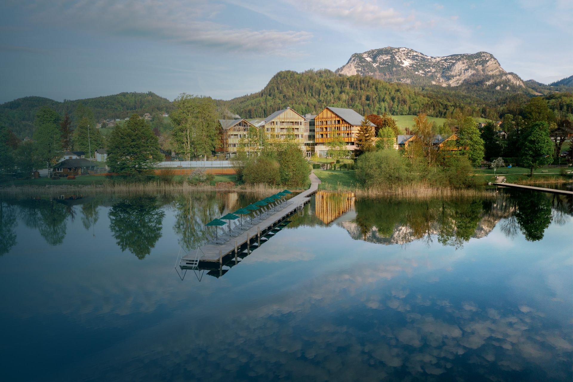 The resort is located directly on Lake Altaussee in Styria