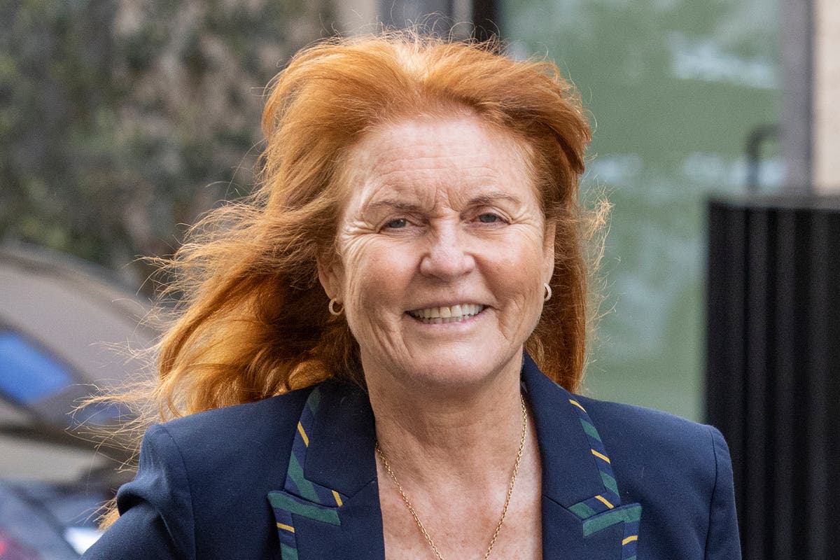 First picture of Sarah Ferguson after cancer diagnosis as she gives ...