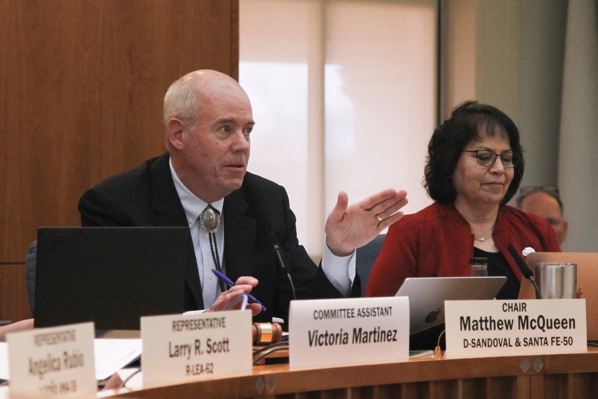 Bid to overhaul New Mexico oil and gas regulations clears first hurdle ...