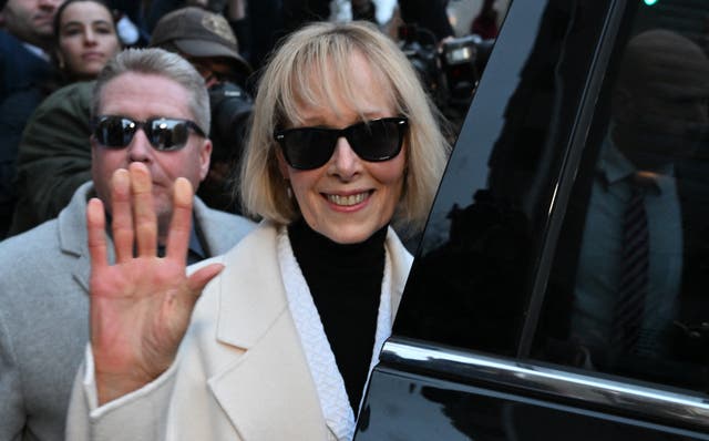 <p>Writer E. Jean Carroll waves as she leaves federal court after the verdict in her defamation case against former US president Donald Trump in New York on January 26, 2024. </p>
