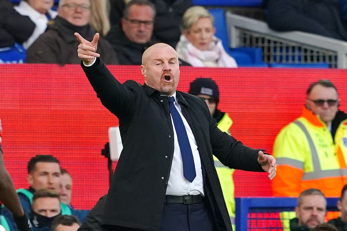 Sean Dyche bemoans lack of VAR intervention after Luton beat Everton to progress