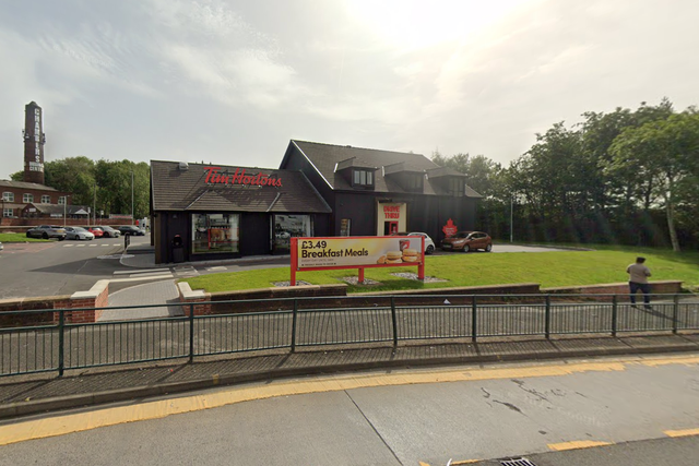 <p>The fast food drive-thru remained closed while a police cordon was in place </p>