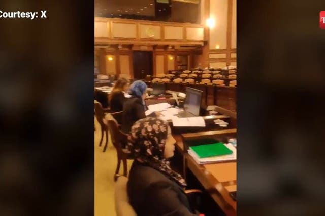<p>Watch: Maldives MPs punch and kick one another as parliamentary debate descends into mass brawl.</p>
