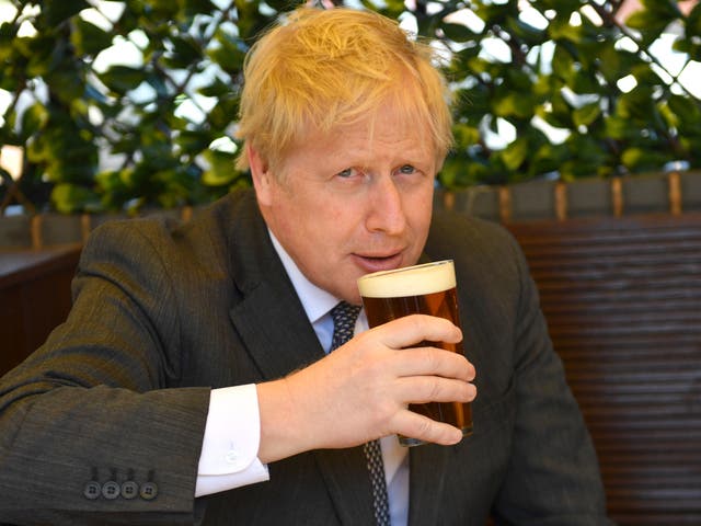 <p>A new poll has shown more than half of 2019 Conservative voters would support a Johnson return </p>