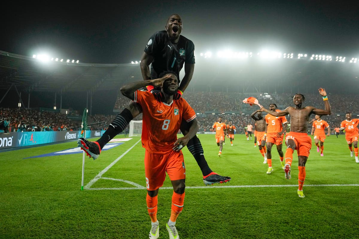 Franck Kessie keeps his cool to knock out holders Senegal on penalties