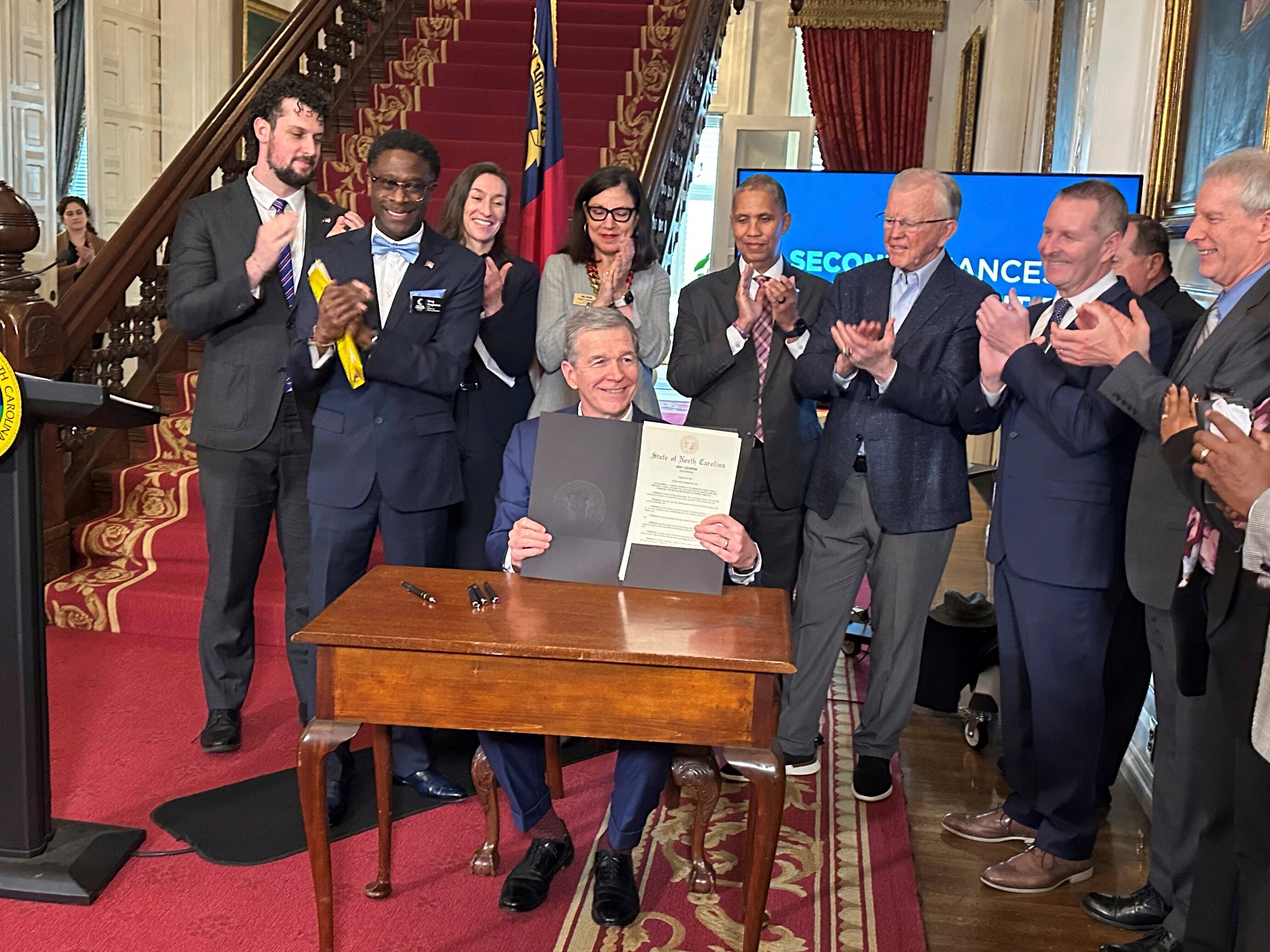 North Carolina joins an effort to improve outcomes for freed prisoners - Vimarsana News