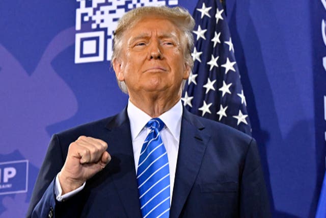 <p>epublican presidential candidate and former U.S. President Donald Trump stands on stage during a campaign event at Big League Dreams Las Vegas on January 27, 2024 in Las Vegas, Nevada</p>