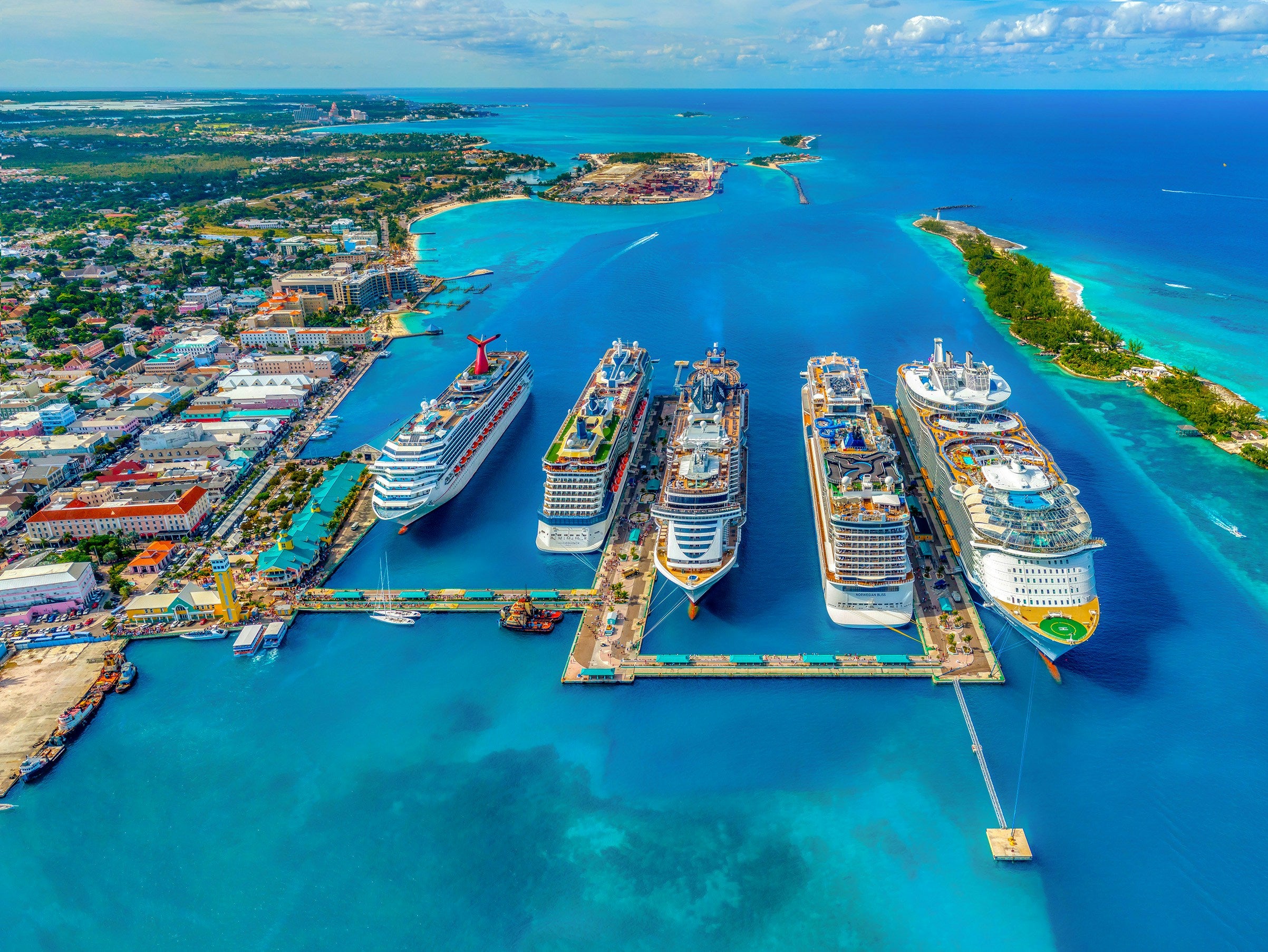 Set sail with P&O and Disney Cruise Lines to the Caribbean islands