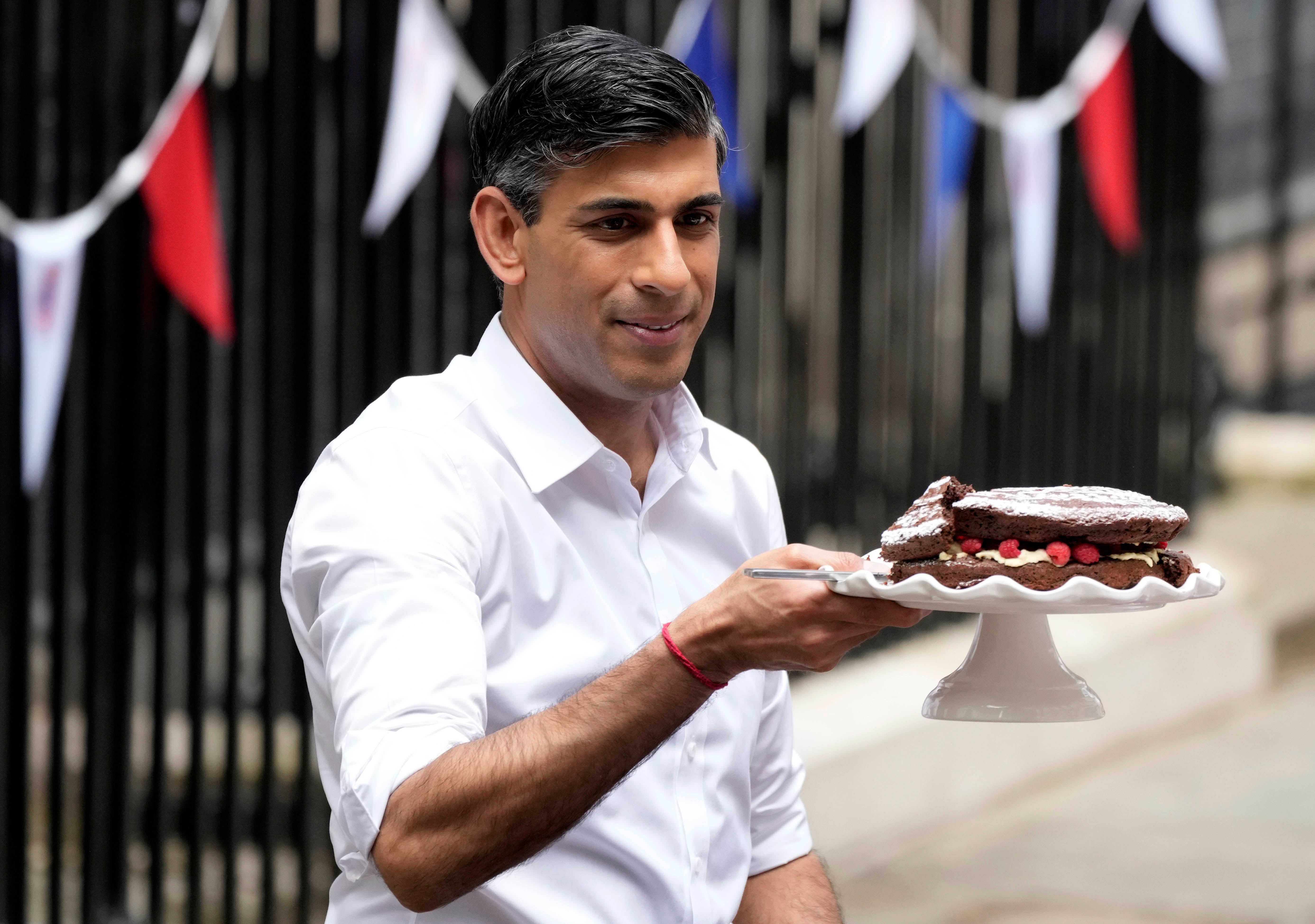 No cake on a Monday: Rishi Sunak lives on just water and black coffee at the start of each week