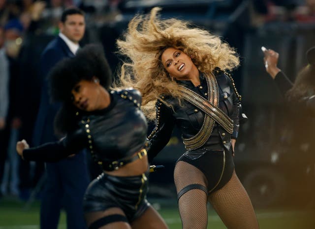<p>Espectáculo del medio tiempo del Super Bowl</p>