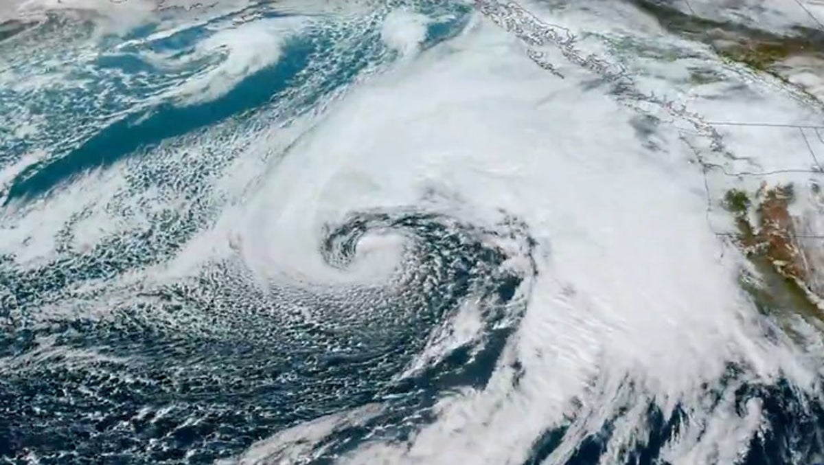 Storm swirling towards US west coast captured in satellite images