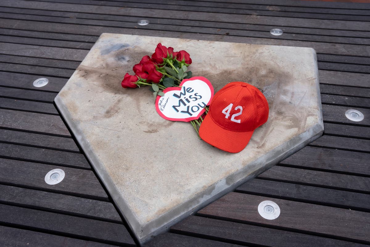 Donations pour in to replace destroyed Jackie Robinson statue on his 105th birthday