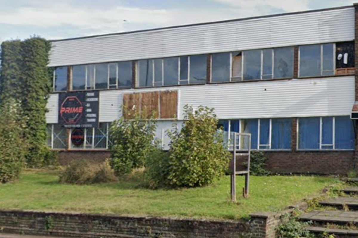 Child 'can't sleep' due to thudding at swingers' club | The Independent