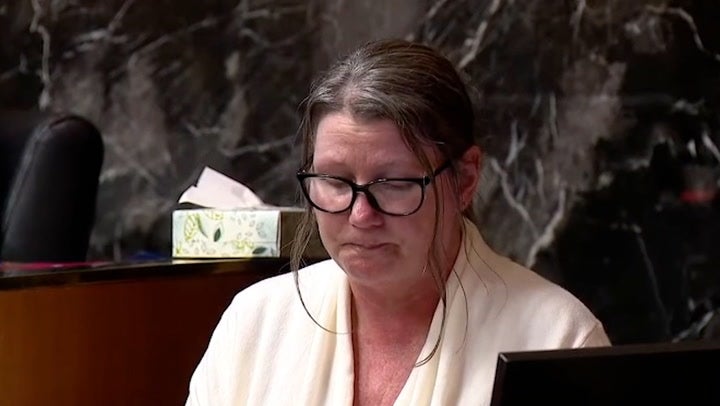 Jennifer Crumbley tears up while on the stand