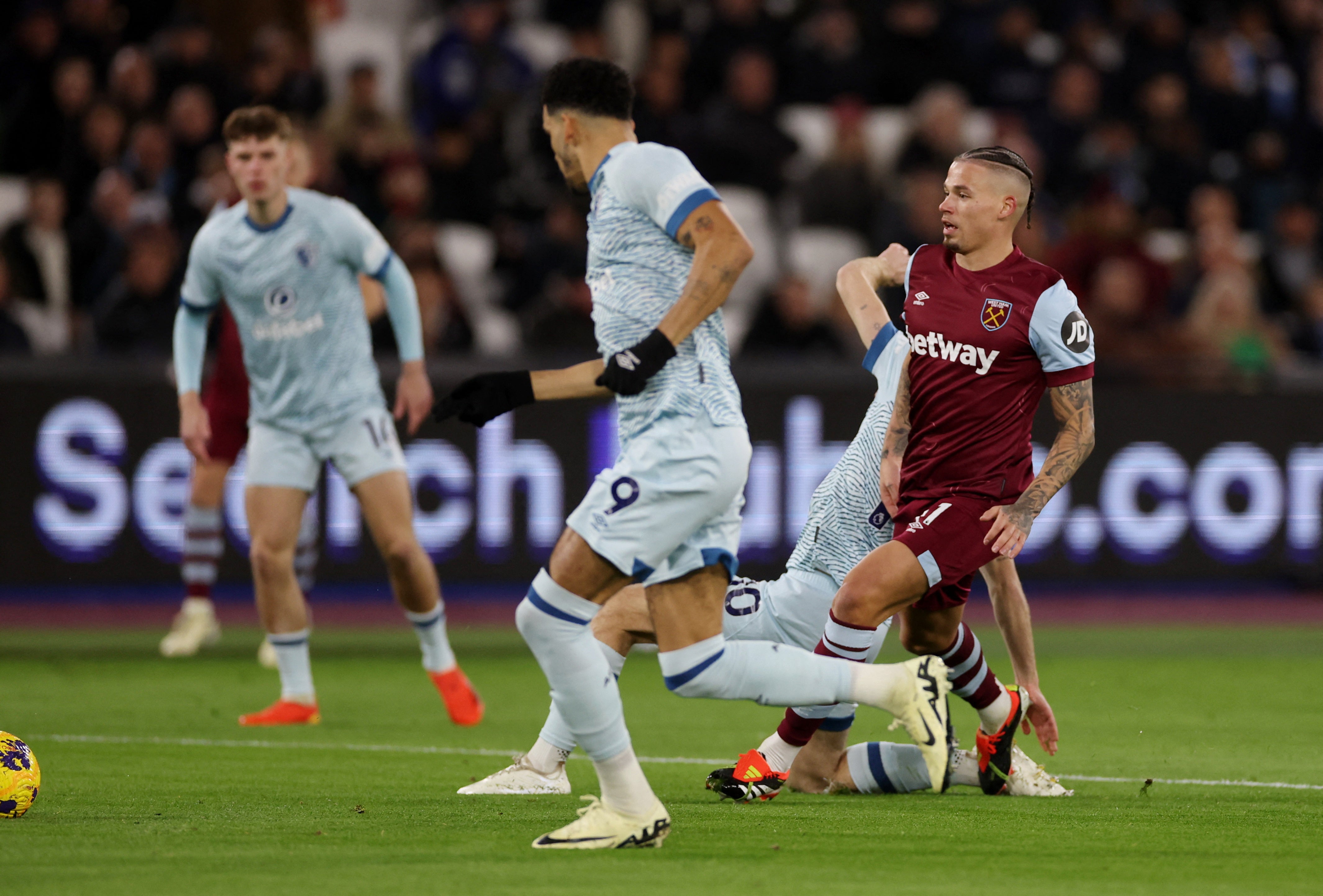 Kalvin Phillips makes debut howler to cost West Ham against Bournemouth | The Independent