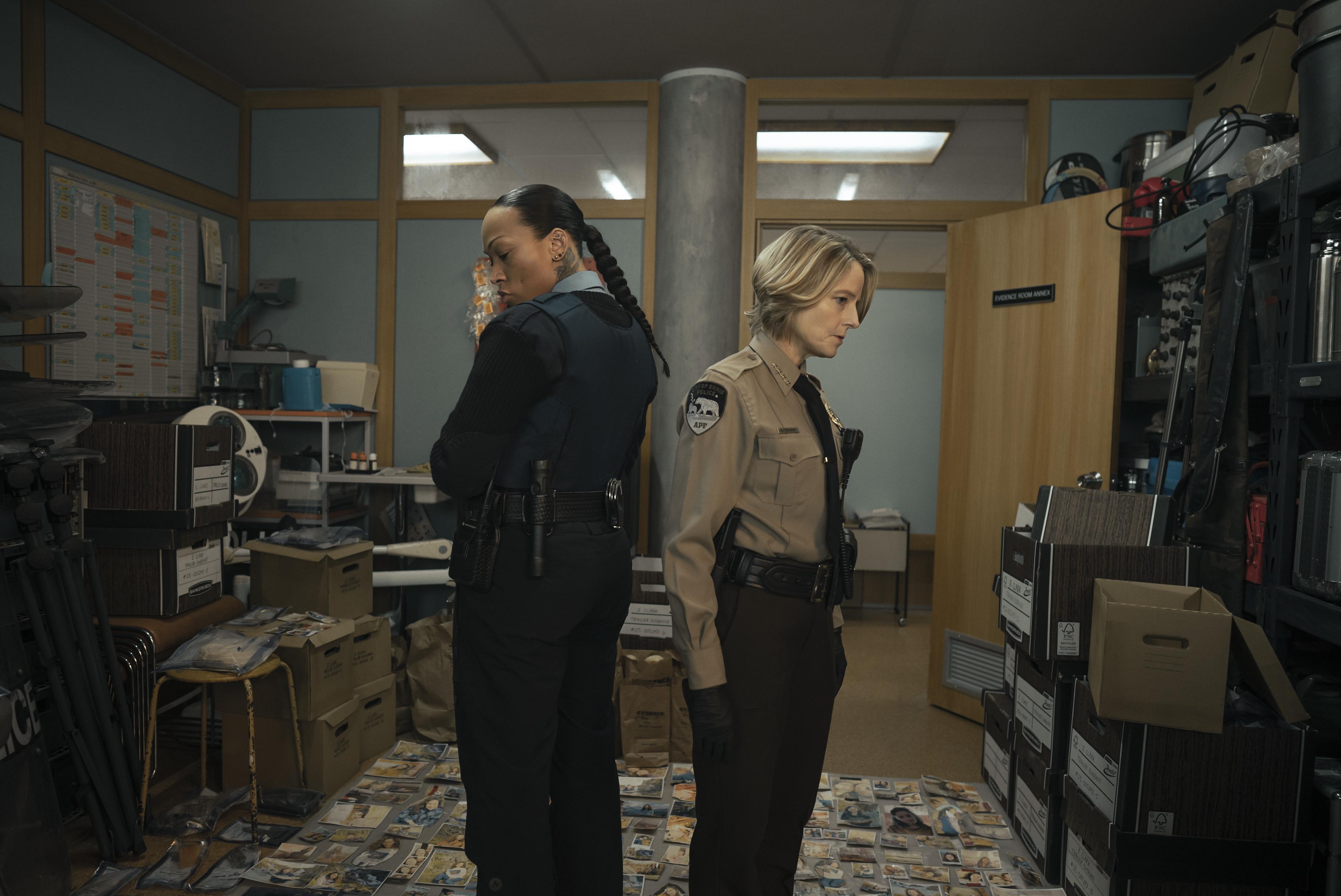 <p>Reis and Foster as dream detective duo in ‘True Detective’ </p>