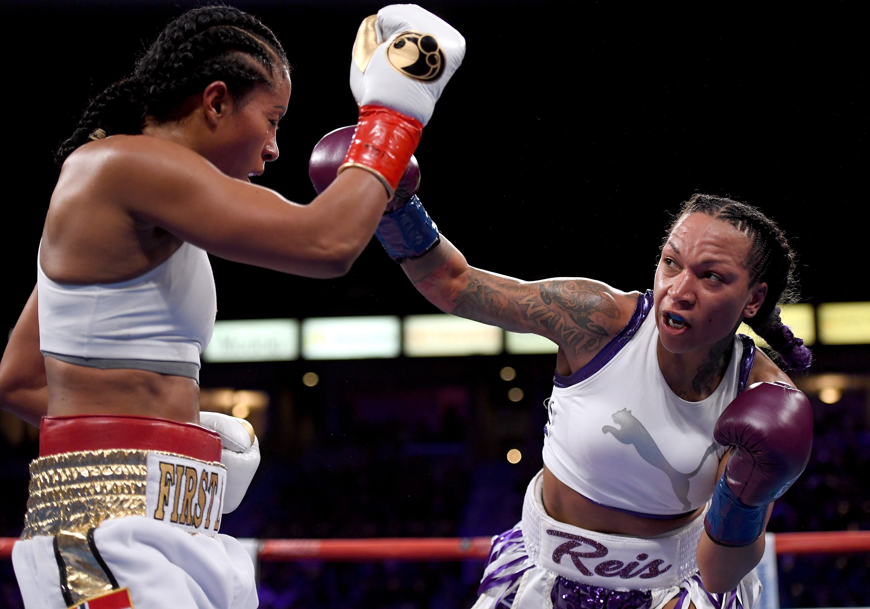 Kali Reis punches Cecilia Braekhus of Norway in the World Welterweight Championship in 2018